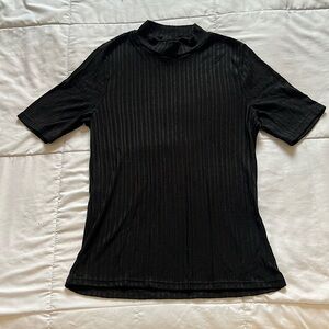 Dark Knit Short Sleeve Tee with Crew Neck
